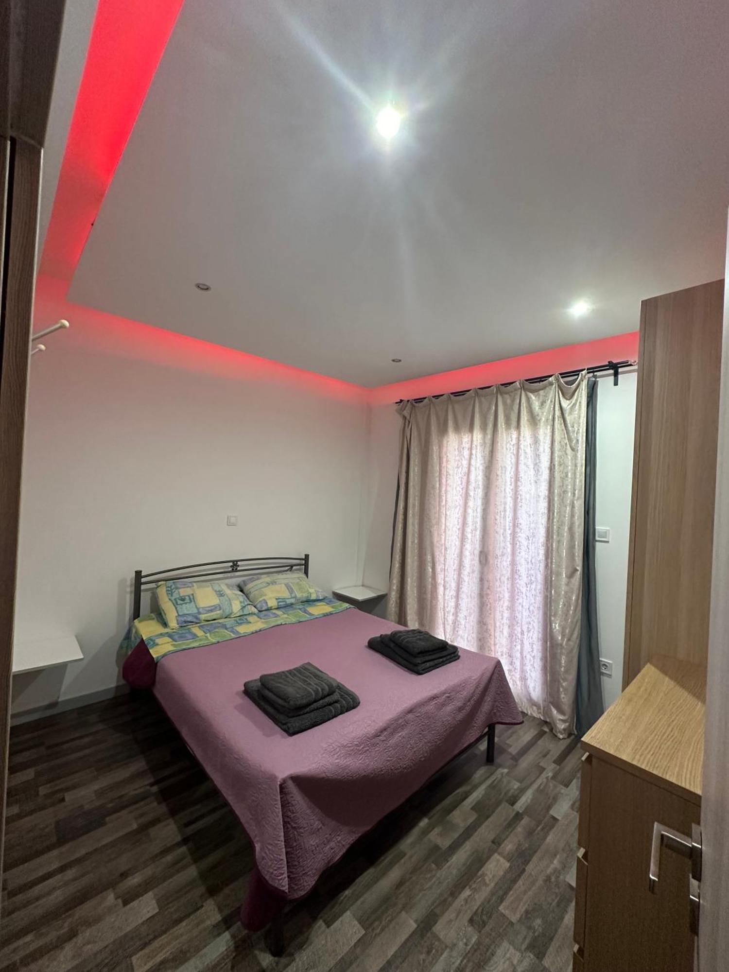 Apartment Center Piraeus Location Kastella Passalimani Port Exterior foto