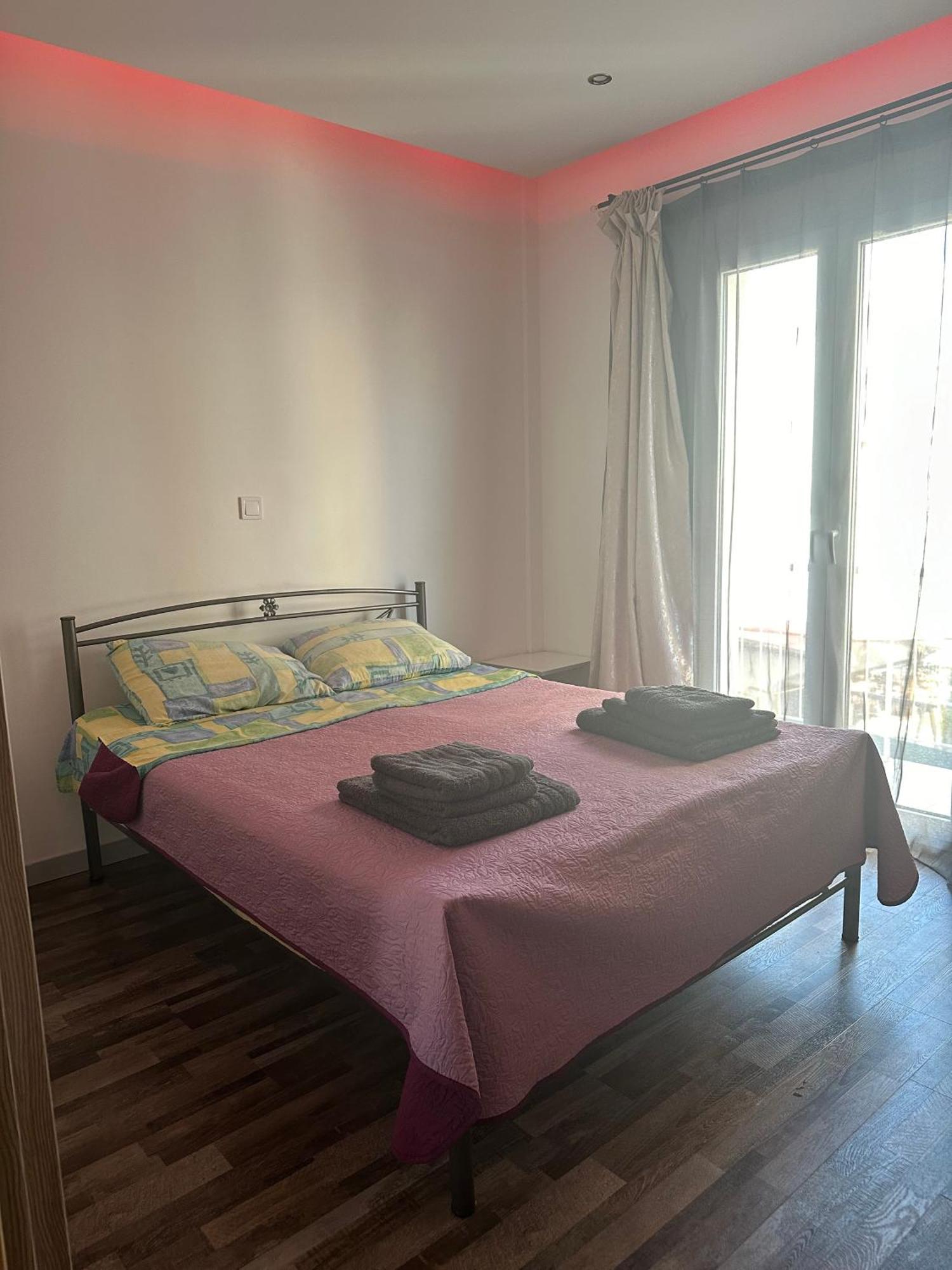 Apartment Center Piraeus Location Kastella Passalimani Port Exterior foto